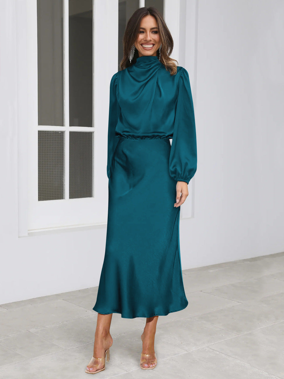 Spring And Autumn Halterneck Long-sleeved Formal Satin Dress